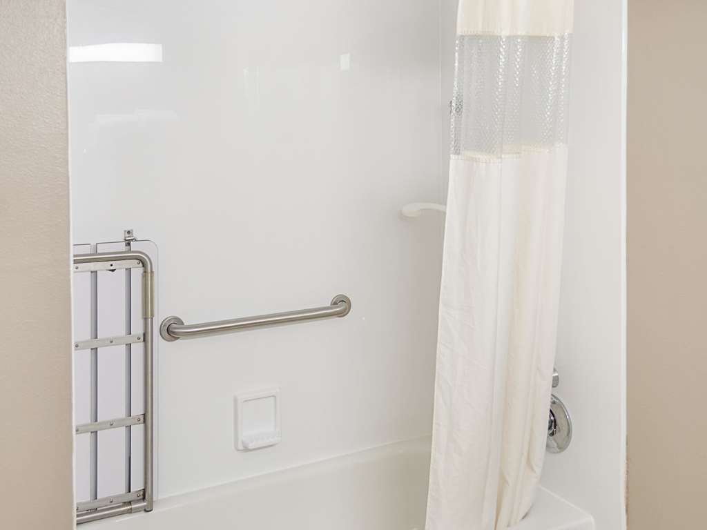 La Quinta Inn & Suites by Wyndham Biloxi - photo 19