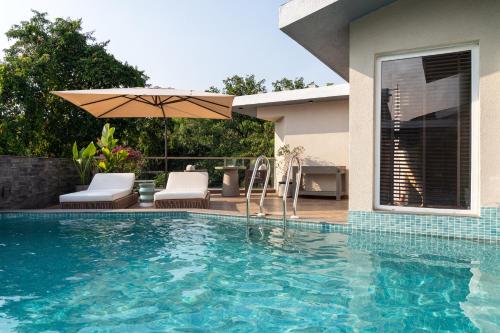 Rainforest Woods Assagao Goa Luxury 4 BR Private Rooftop Pool V5 — 4-Star Luxury Hotel in Vagator, India