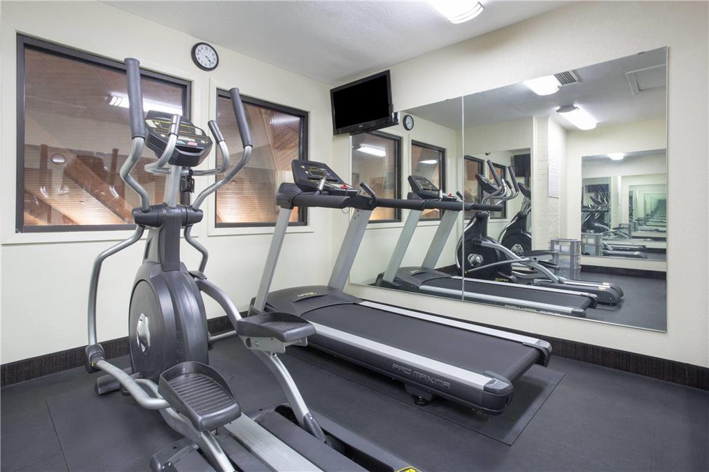 AmericInn by Wyndham Mount Pleasant - photo 7
