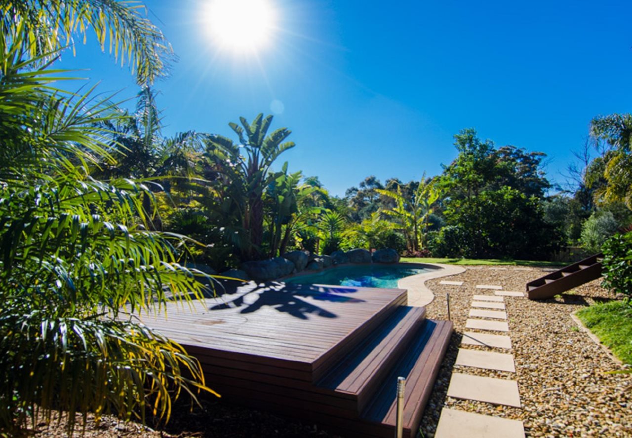 Balconies Dolphincove — 4-Star Luxury Hotel in Tura Beach, Australia