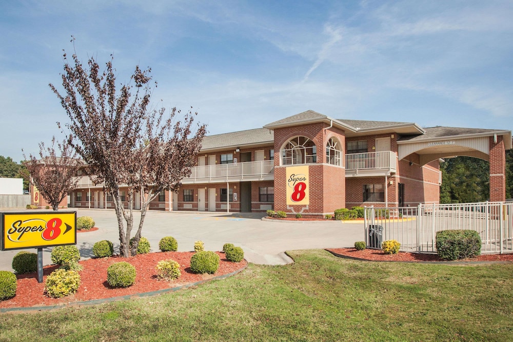 Super 8 by Wyndham Cabot — hotel in Cabot