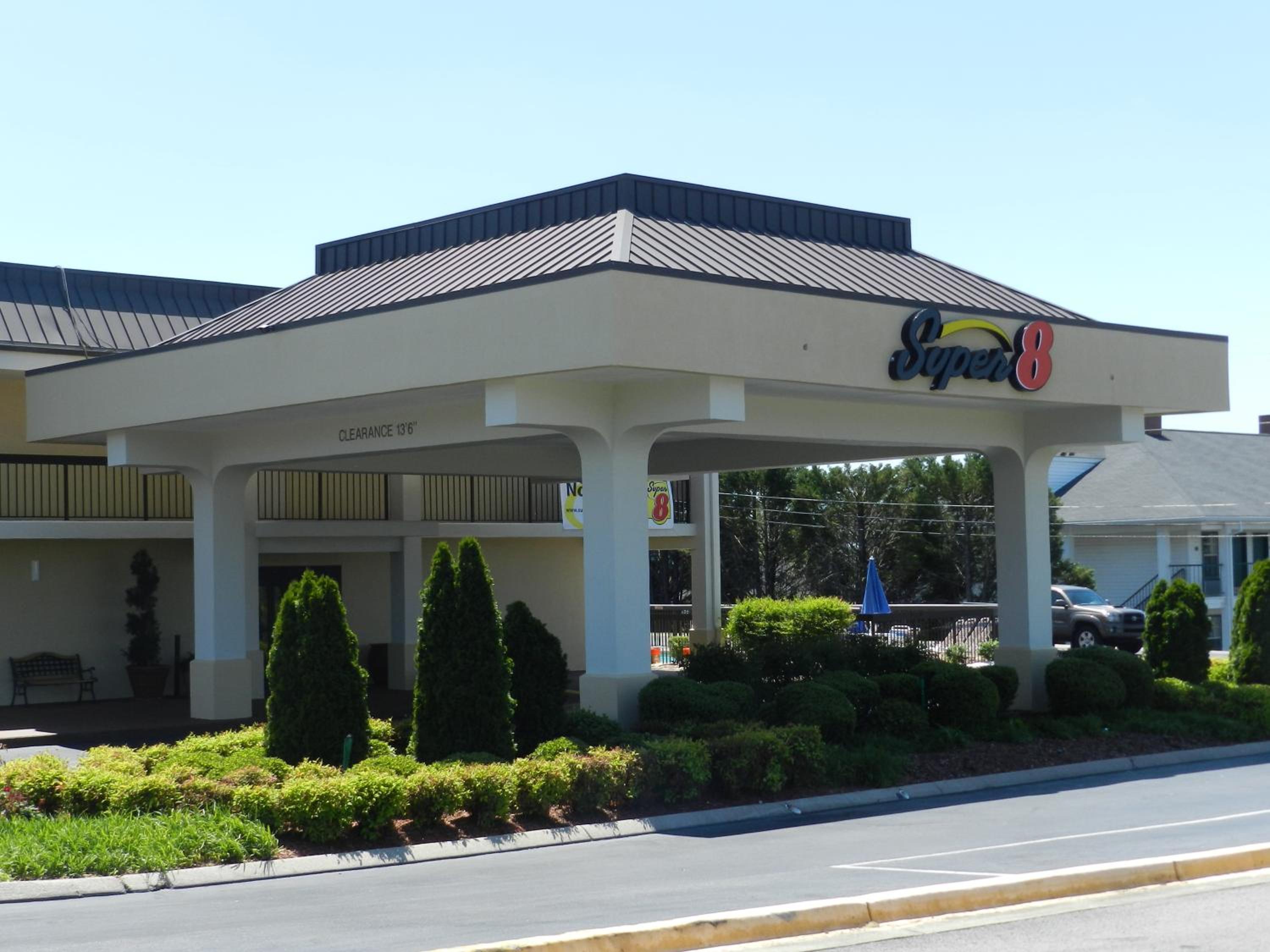 Super 8 by Wyndham Calhoun — Calhoun — photo 2