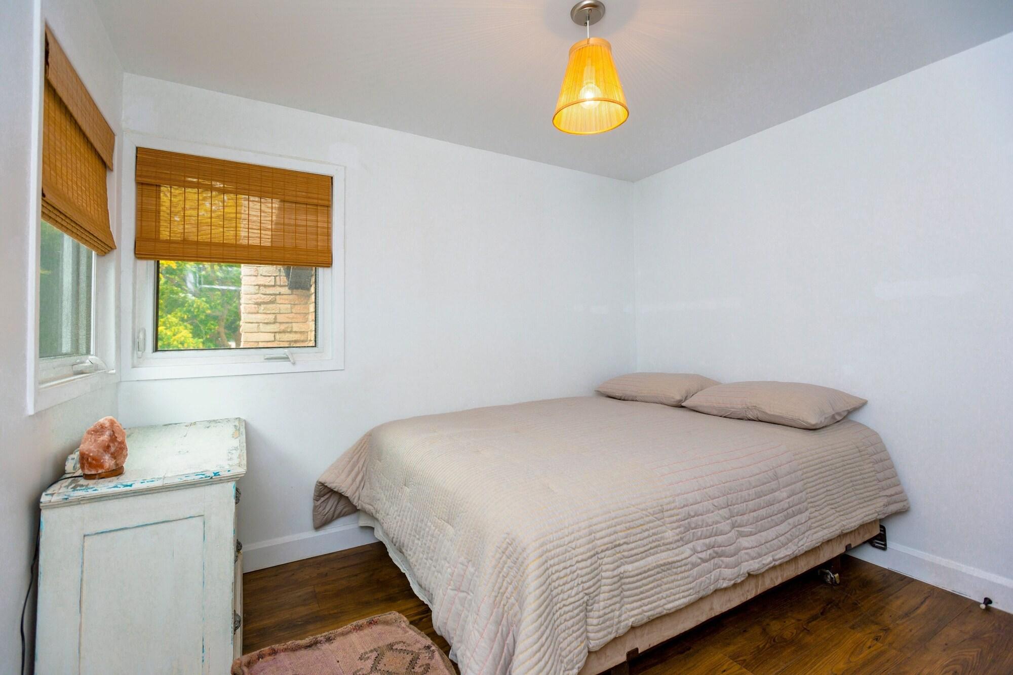 Cosy 3 Bedroom Home in Quiet Cul de Sac. — 4-Star Luxury Hotel in Pickering, Canada