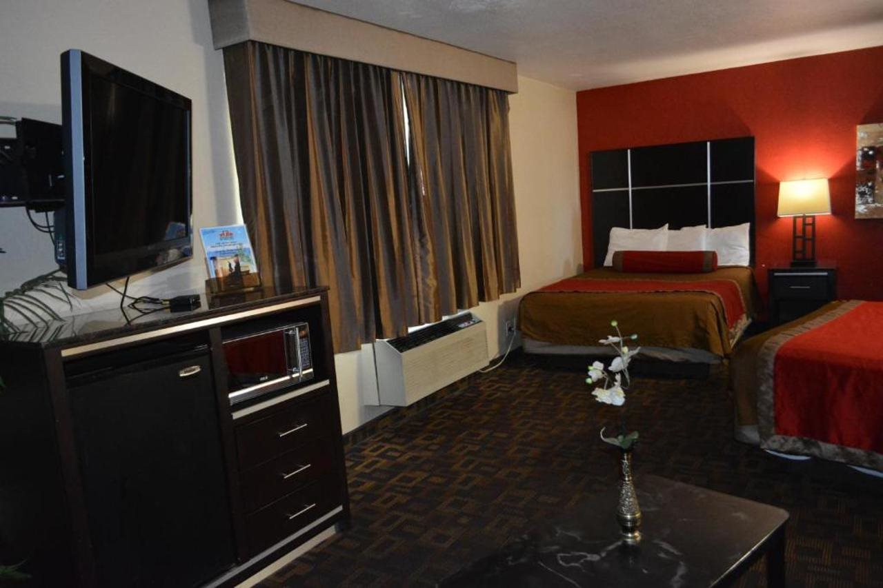 Harbor Inn & Suites - photo 14