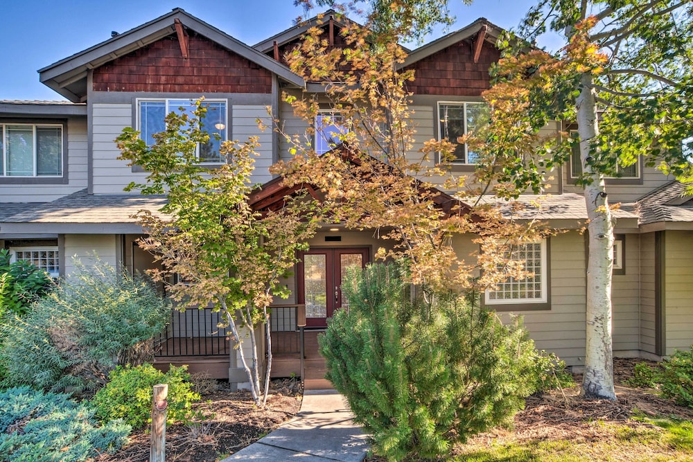 Bright Klamath Falls Townhome W Resort Perks — Klamath Falls