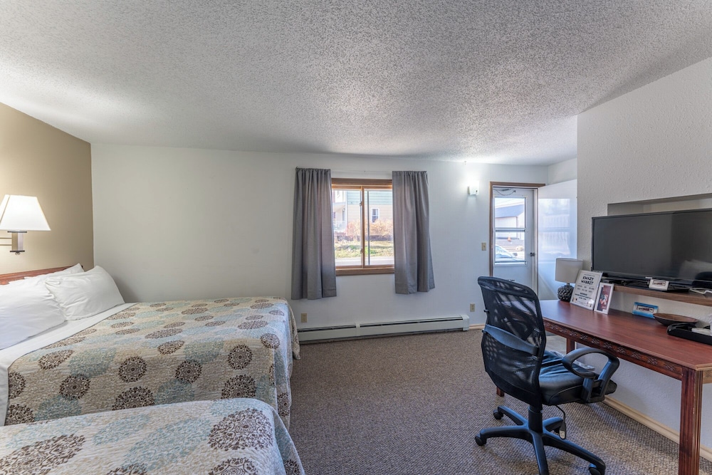 Canoe On Inn in Ely, United States