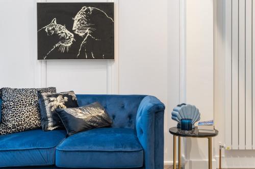Modern 2 Bedroom APT 3 min walk to Tube station — 4-Star Luxury Hotel in London, United Kingdom