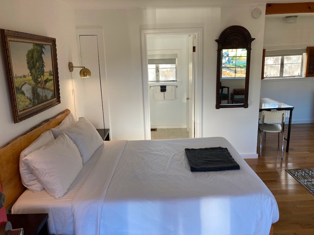 The Grayhaven Motel - photo 19