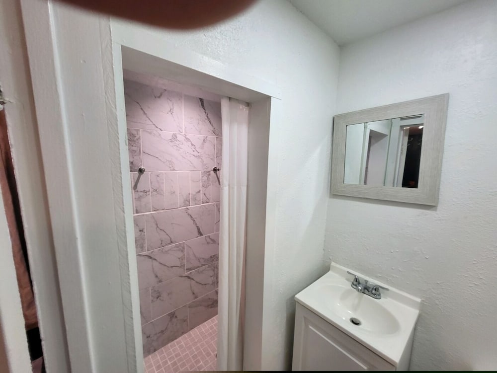 Rose's Motel - photo 74