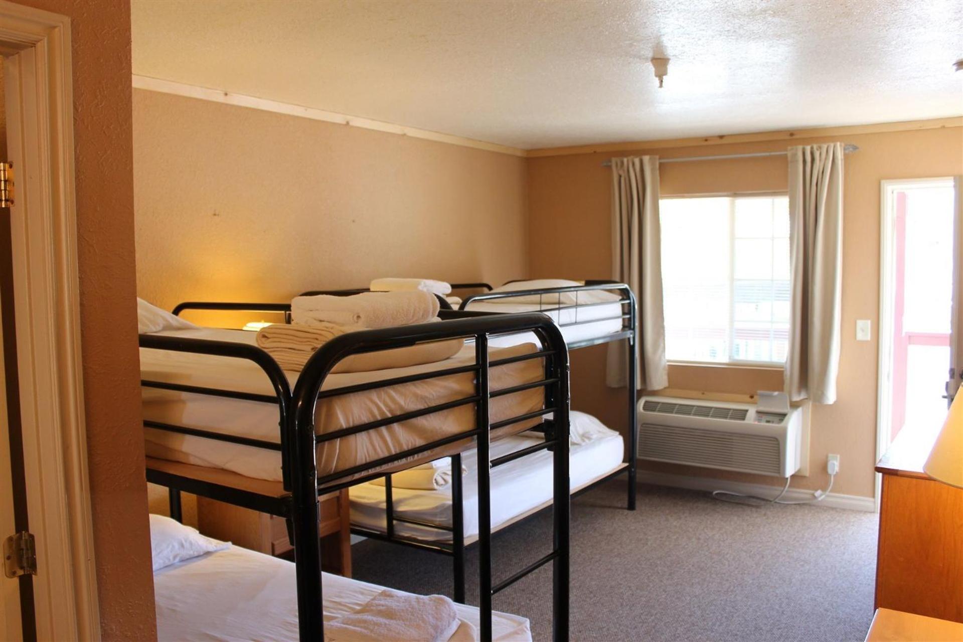 Whitney Portal Hostel And Hotel - photo 11