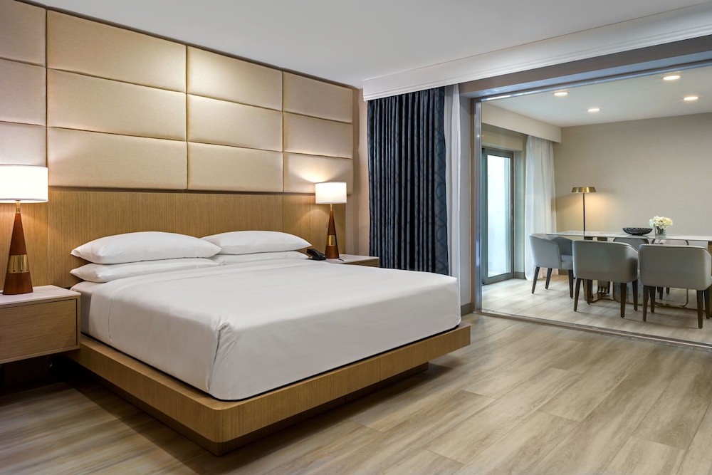 Delta Hotels Ontario Airport - photo 9