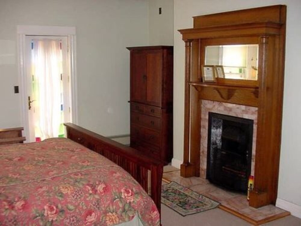 Alps Boulder Canyon Inn - photo 17