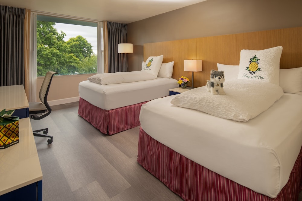 Staypineapple Hotel Rose Downtown Portland - photo 20