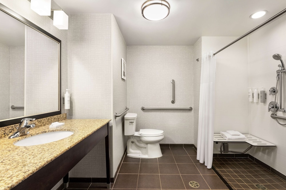 Hampton Inn & Suites York South - photo 28
