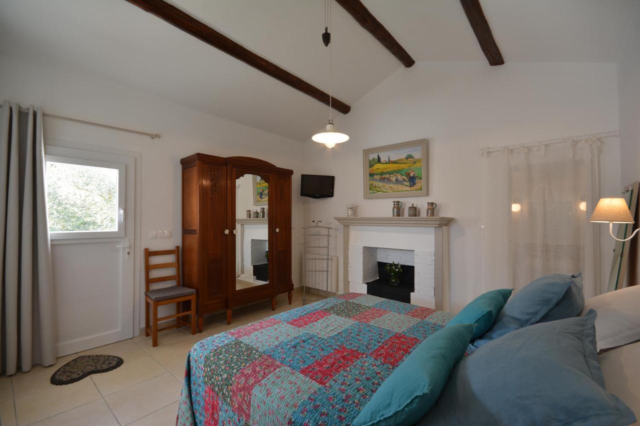 Le Cabanon de L’olivette — Istres — photo 3