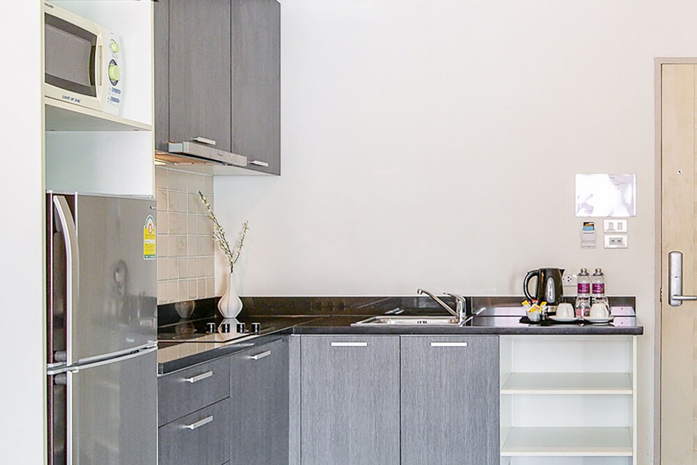 Clover Haus Sukhumvit 33 By Favstay