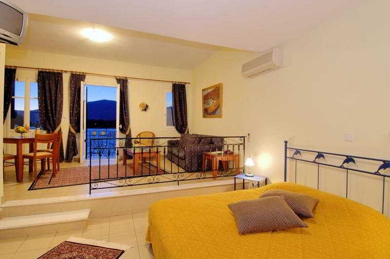 Omirikon - carbon neutral hotel in Ithaki