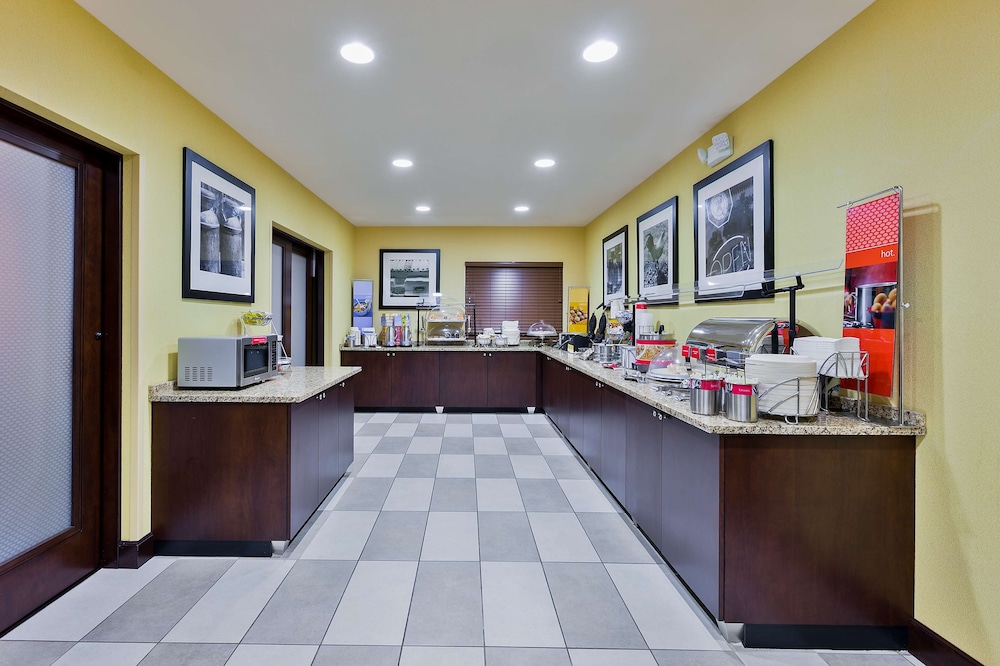 Hampton Inn Conyers - photo 45