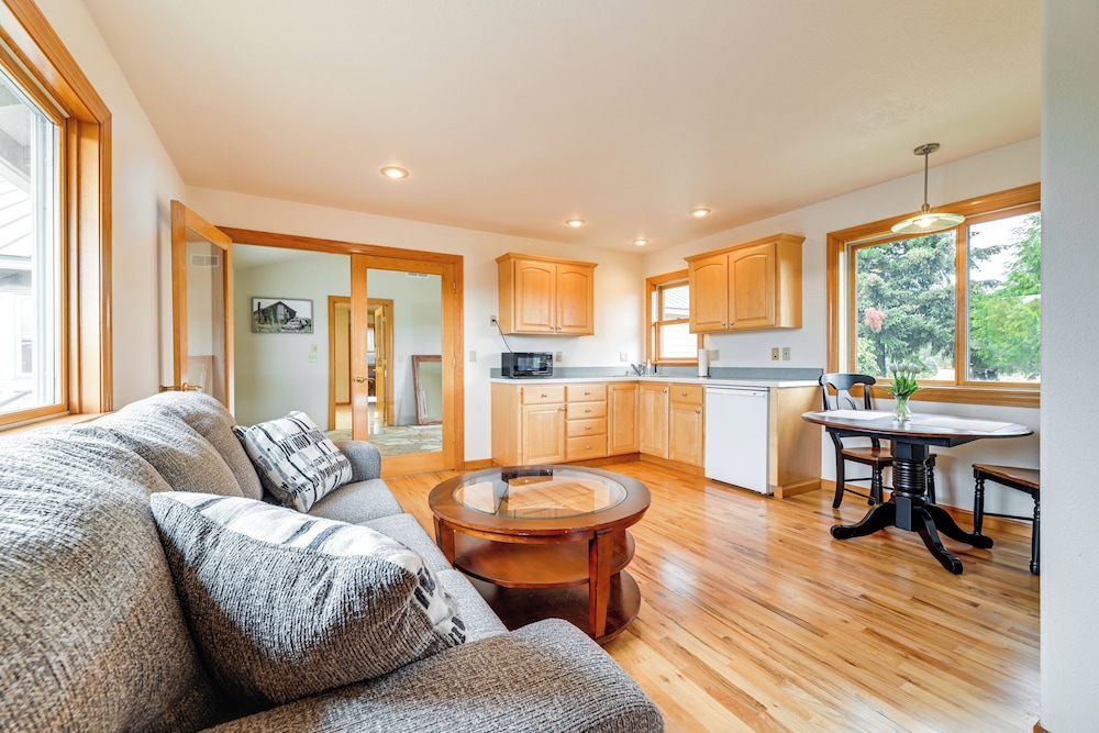 Romantic Vineyard Getaway in Oakland: Mtn Views in Oakland, United States