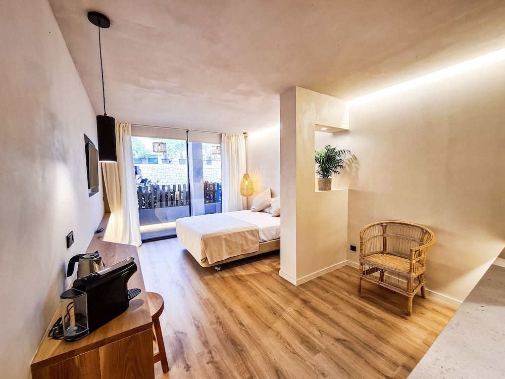 S Estancia Suites in Mercadal, Spain