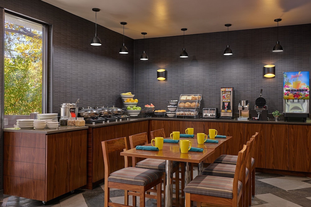 Four Points by Sheraton Salt Lake City Airport - photo 53
