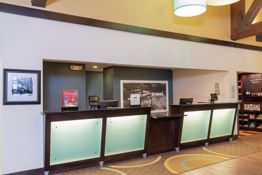 Hampton Inn & Suites Cleveland Airport Middleburg Heights - photo 2