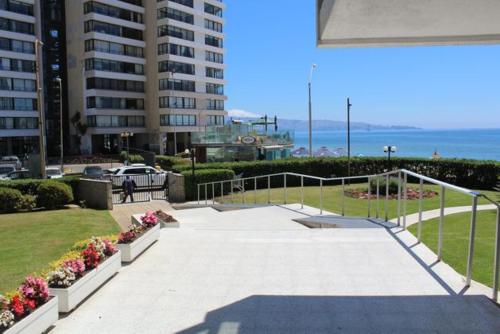 Vista al Mar Departamento Edificio Acapulco — 4-Star Luxury Hotel in Vina Del Mar, Chile