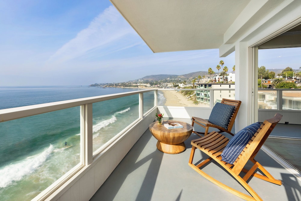 Pacific Edge Hotel - photo 32
