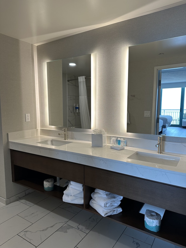 Hampton Inn Virginia Beach Oceanfront South - photo 42