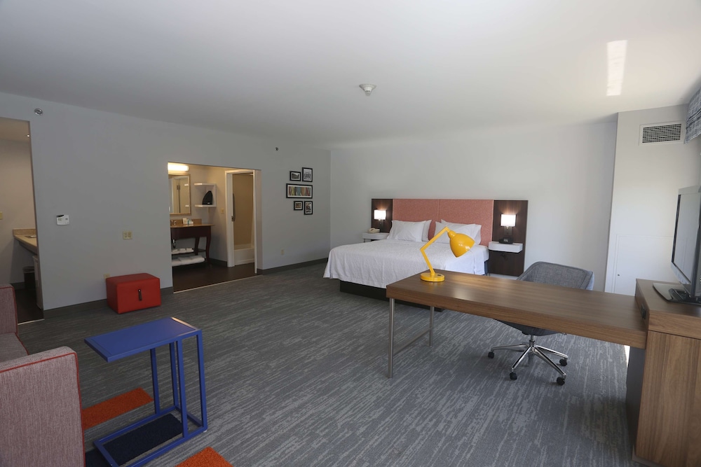 Hampton Inn Owego - photo 9