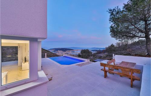2 Bedroom Cozy Home In Seget Gornji — 5-Star Luxury Hotel in Donji Seget, Croatia