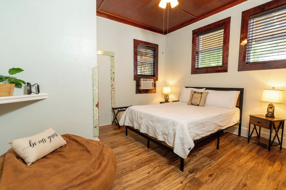 Depot Village - photo 11