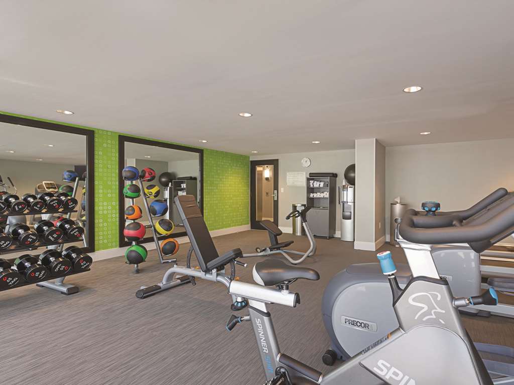 La Quinta Inn & Suites by Wyndham Salem NH - photo 12