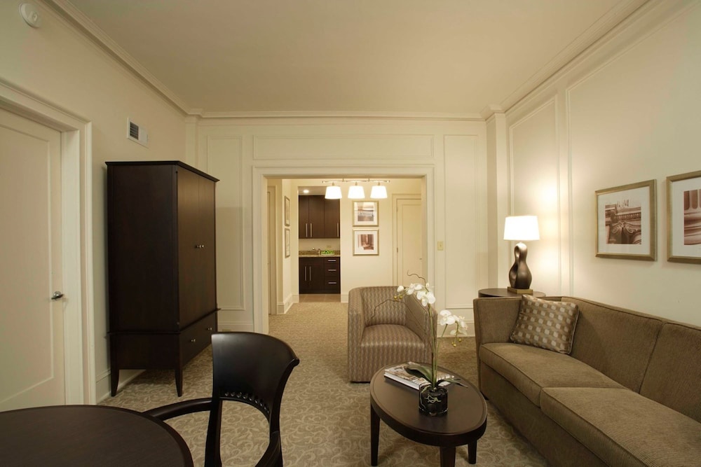 AKA Rittenhouse Square - photo 17