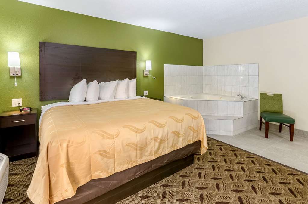 Quality Inn Tanglewood - photo 13