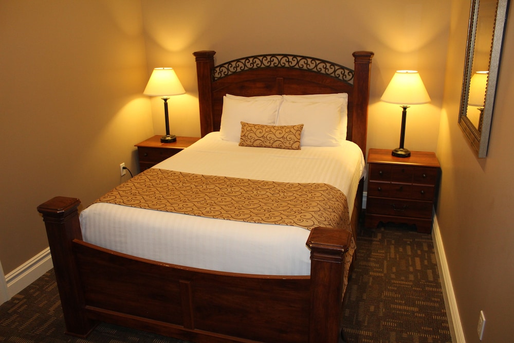 Riverwalk Place Resort & Spa - photo 15