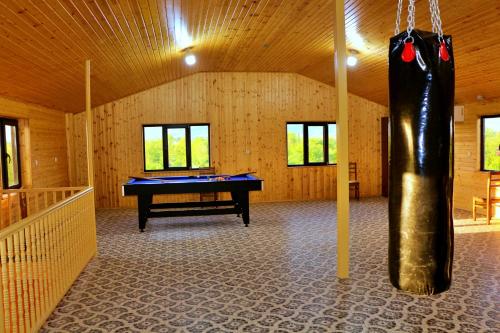 HOTEL Wine Cellar & Fitness Khoni City