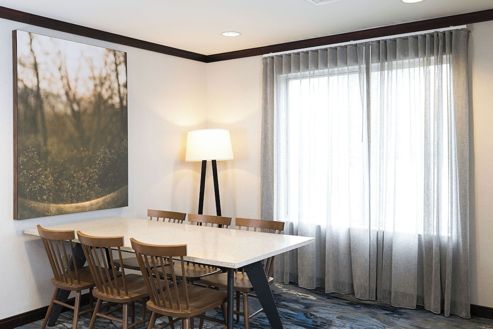 Fairfield Inn & Suites by Marriott Milwaukee Airport - photo 166