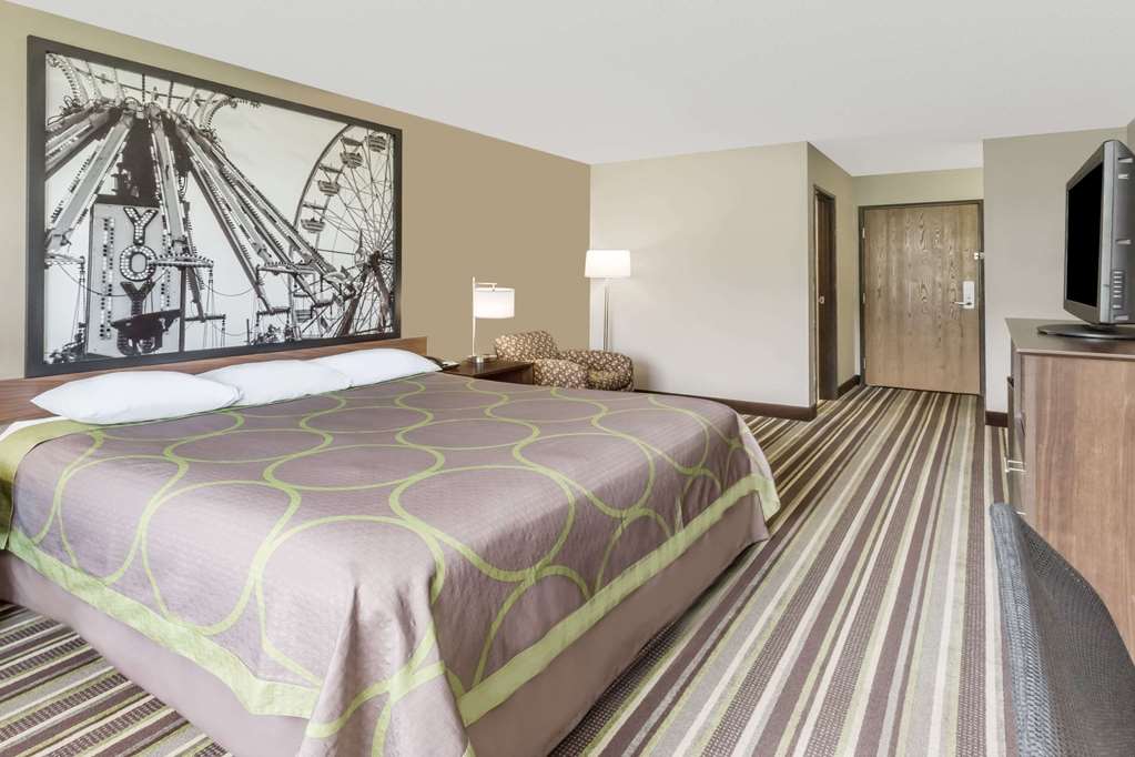 Super 8 by Wyndham Plymouth - photo 6