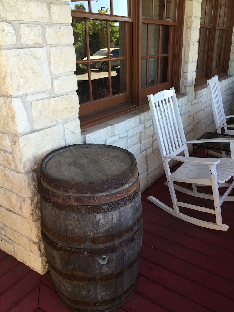 Texas Hill Country Hotel By Holiday Creek - photo 33