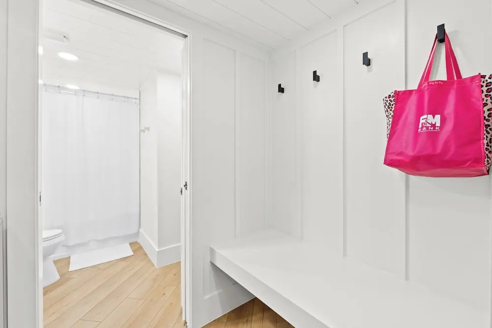 Edgewater Resort by Book That Condo - featured photo