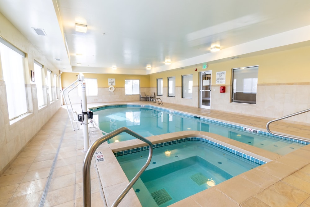 Holiday Inn Express Hotel & Suites Limon I 70 by IHG - photo 18