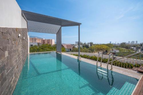 Hùng Villa 5br Full Ac Quite Rooftop Pool Bida New — 4-Star Luxury Hotel in Da Nang, Vietnam