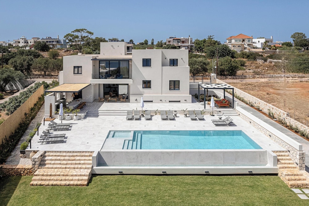 Nemia Luxury Residence — 4-Star Luxury Hotel in Chania, Greece