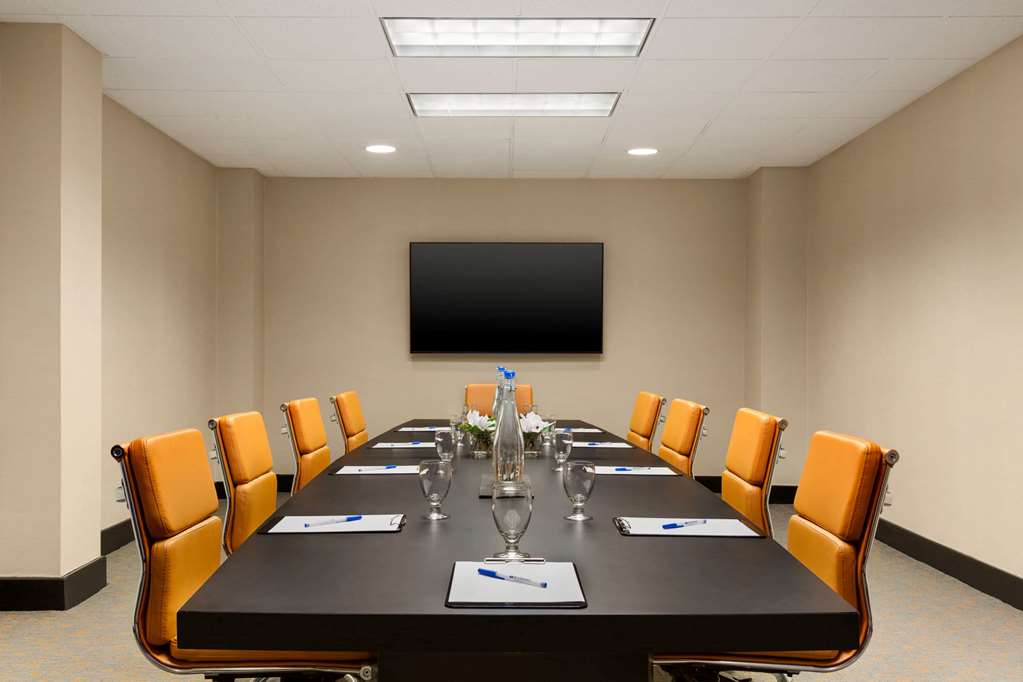 Wyndham Fort Smith City Center - photo 37