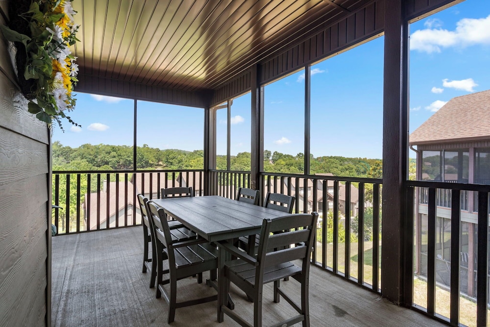Honey Bee Inn w Communal Amenities & More - photo 18