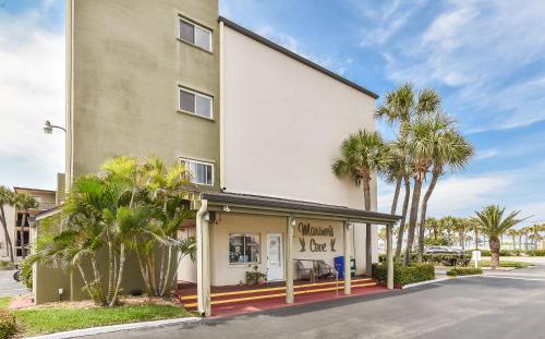 MC315 Mariner's Cove by RedAwning - photo 6