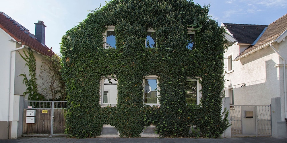 Gruppenhaus Darmstadt — 4-Star Luxury Hotel in Darmstadt, Germany