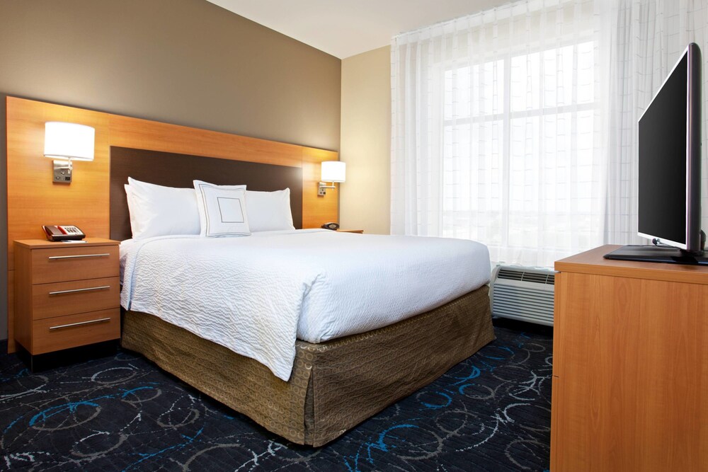 TownePlace Suites by Marriott Carlsbad - photo 5
