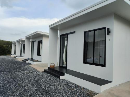 De’la Moon เดอ ลา มูน in Rayong, Thailand